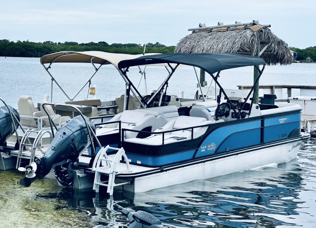 Premium 2025 SunCatcher Tri-Toon boat rental serving Marathon and Conch Key FL