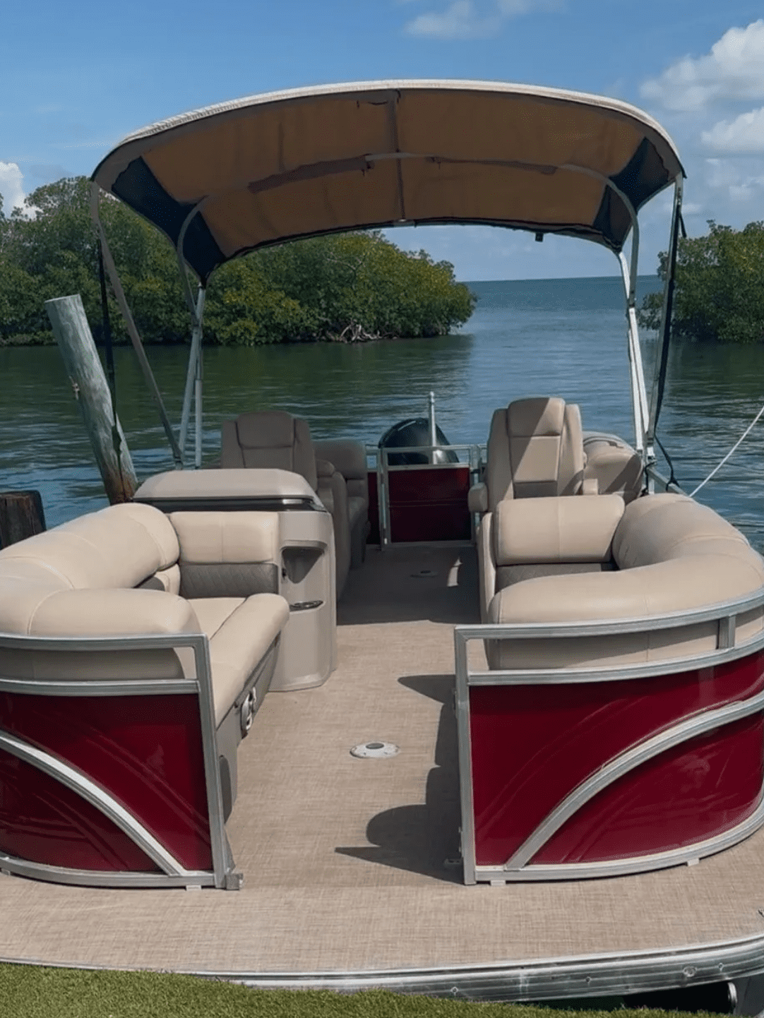 Full-day pontoon boat rental at Conch Key Marina near Marathon Florida